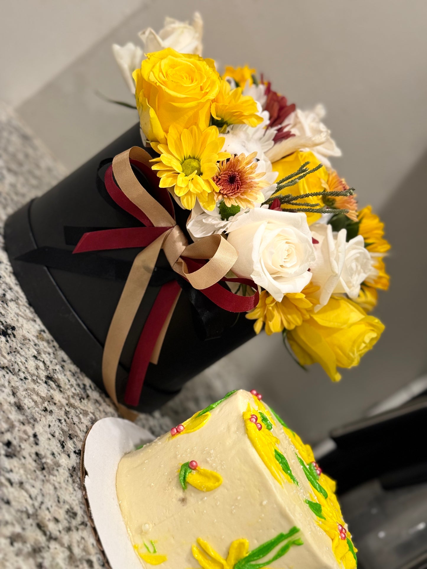 cake and flower